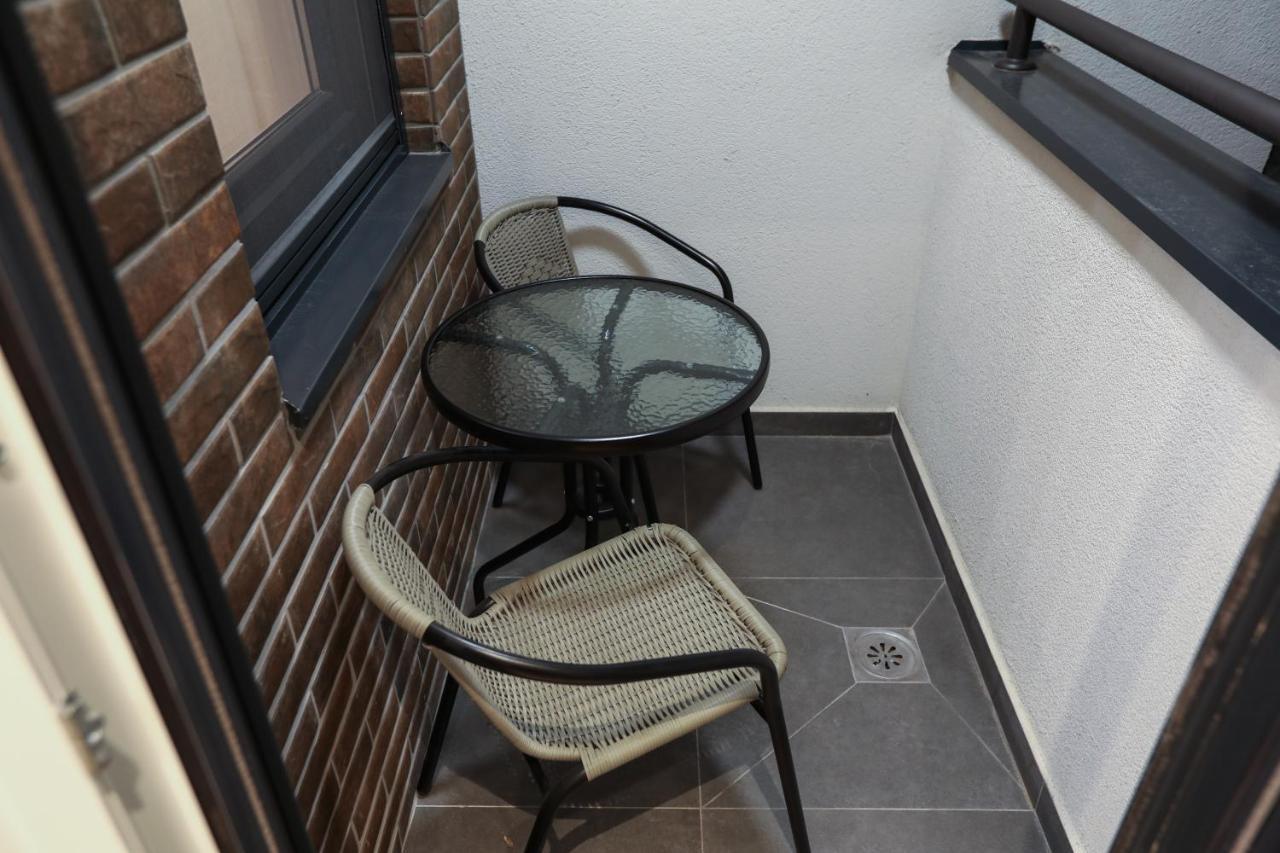 Apartment Promenada Avenija Novi Sad Exterior photo