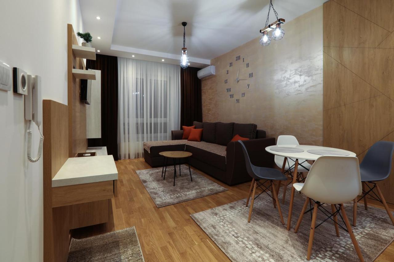 Apartment Promenada Avenija Novi Sad Exterior photo